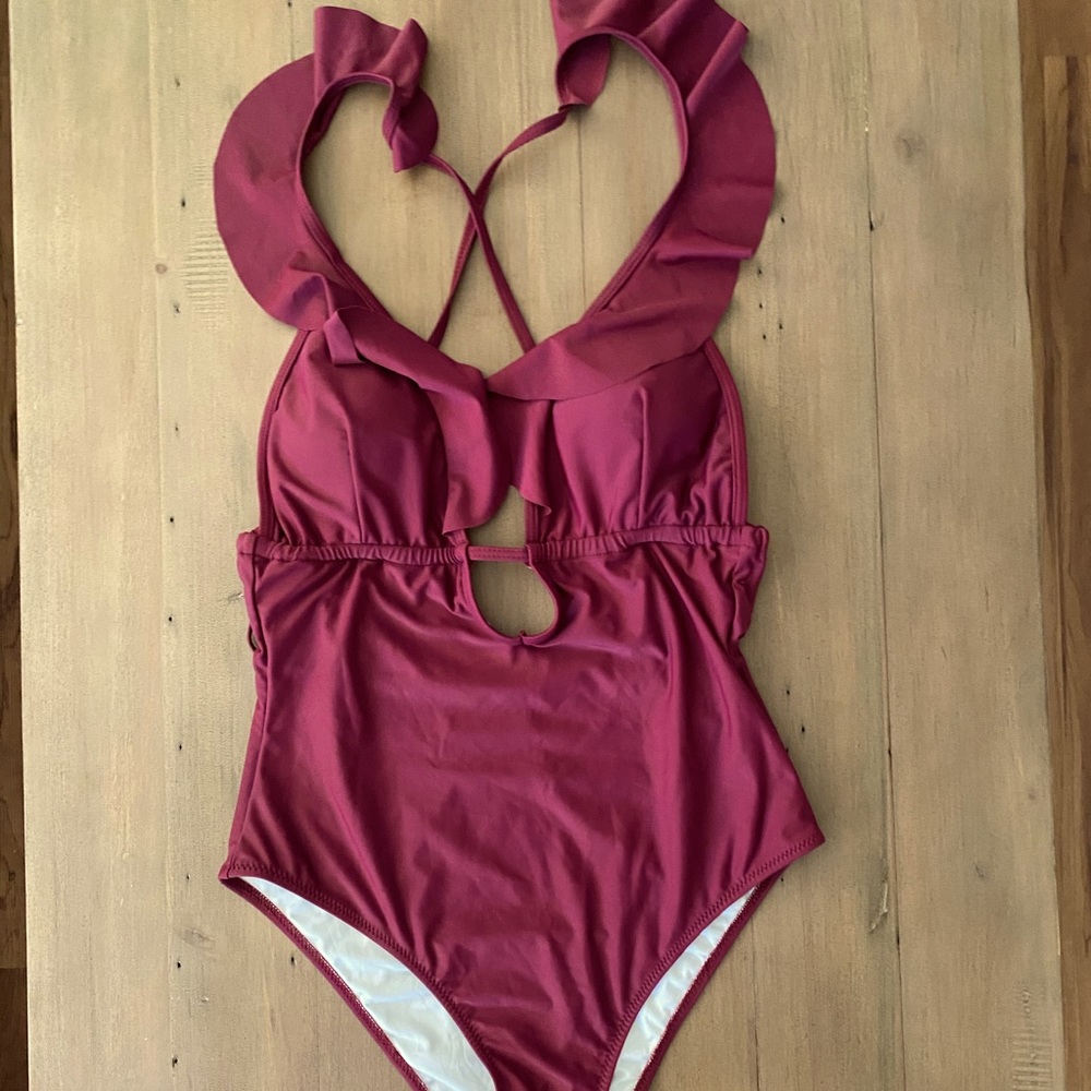 NWT cupshe burgundy women’s Monokini ruffle v-neck